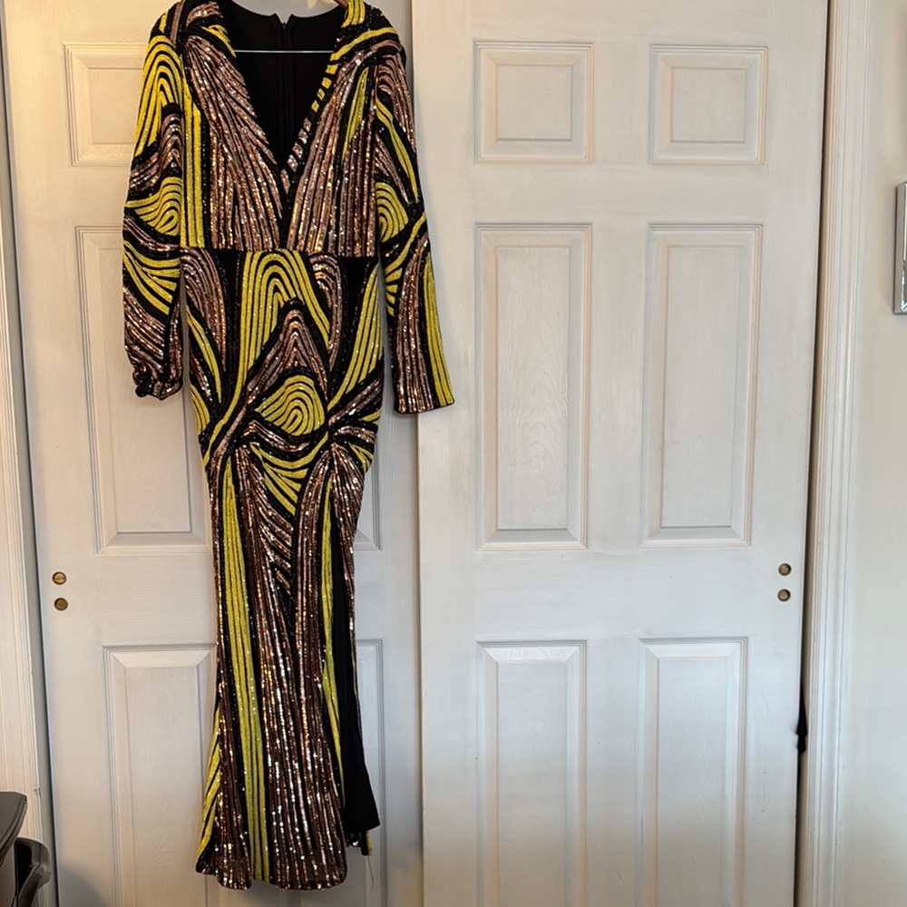 Elegant Sequin Patterned Dress
